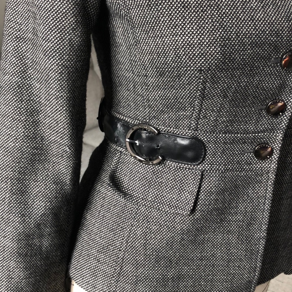Tahari jacket - Picture 3 of 5
